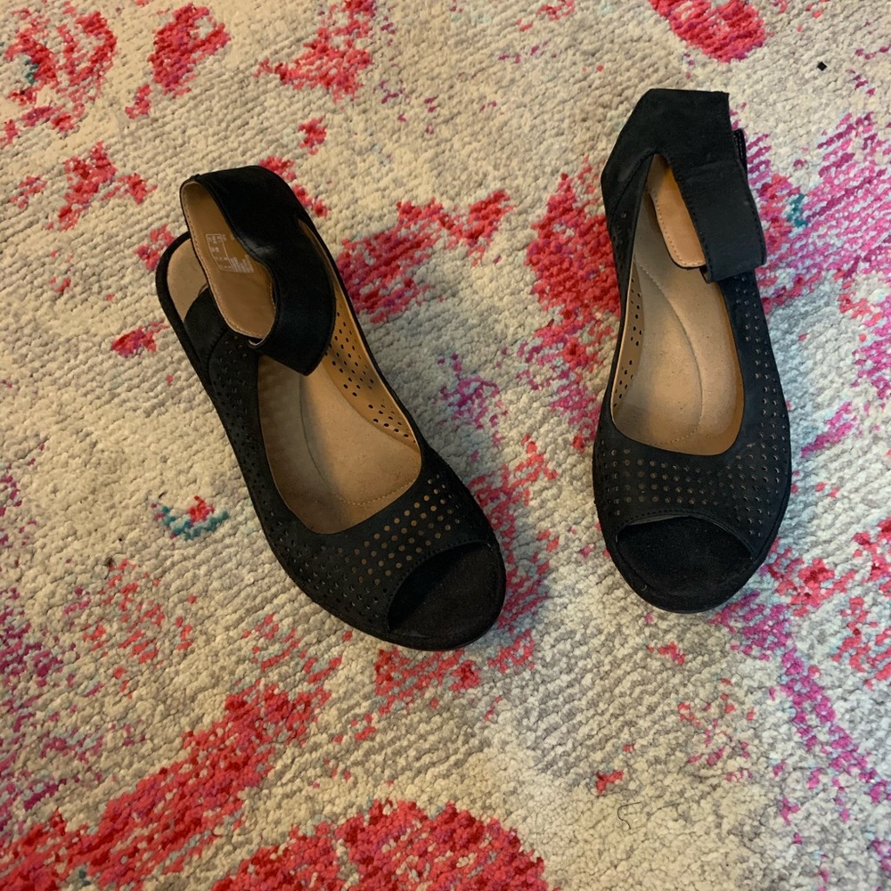 Clark’s peep toe sling back